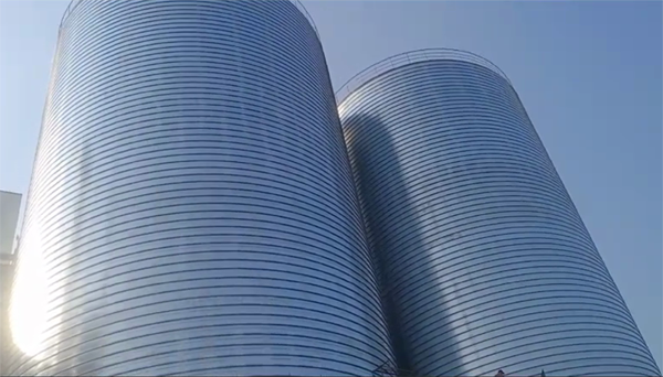 海淀2座混凝土高架卷板仓